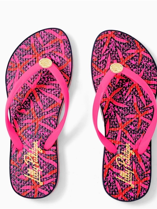 Lilly Pulitzer Shoes - Lilly Pulitzer Pool Flip Flops Sz 7/8 NWOT